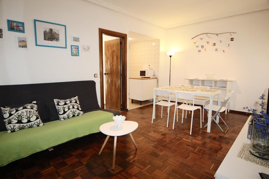 Apartamentos Callecultura Madrid Ruang foto