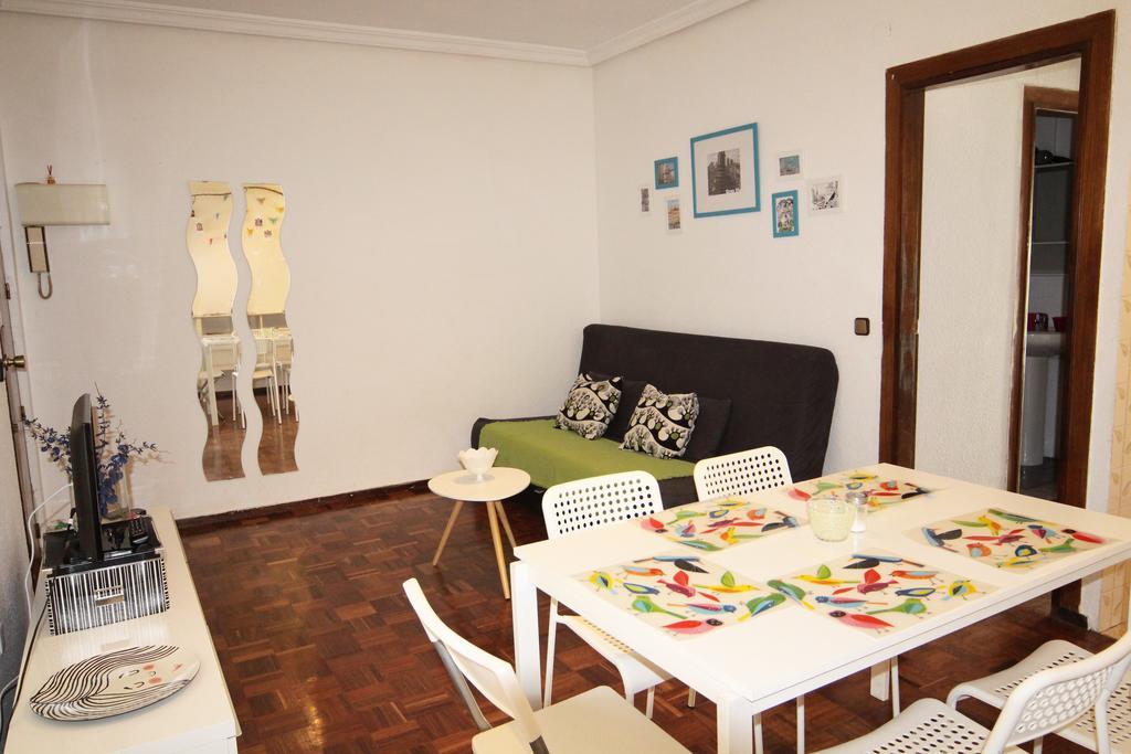 Apartamentos Callecultura Madrid Ruang foto