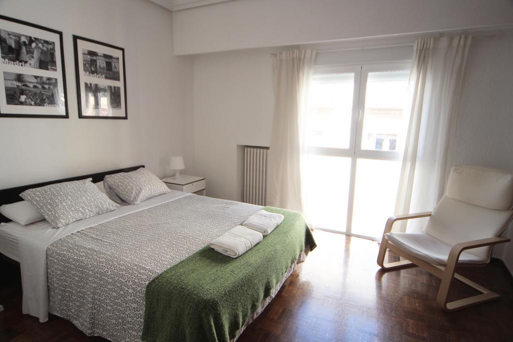Apartamentos Callecultura Madrid Ruang foto