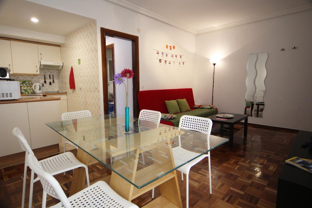 Apartamentos Callecultura Madrid Ruang foto