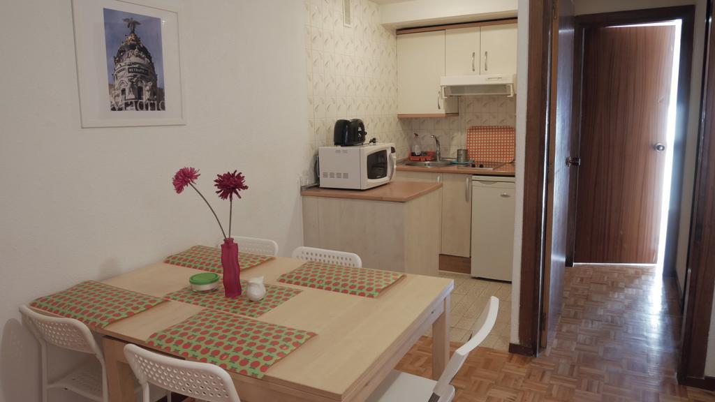 Apartamentos Callecultura Madrid Bagian luar foto