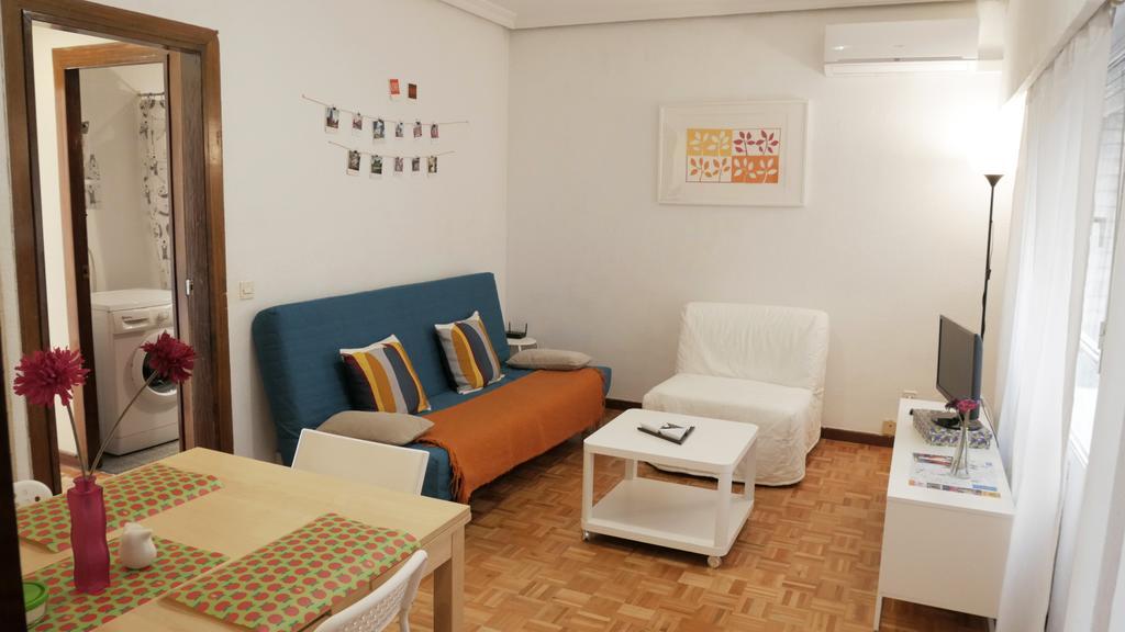Apartamentos Callecultura Madrid Bagian luar foto